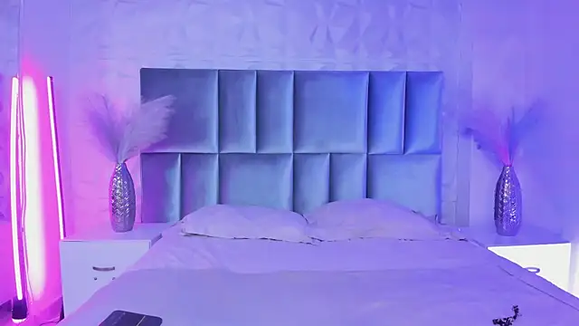 Selene bennet online show from 03-25-26, 03:34