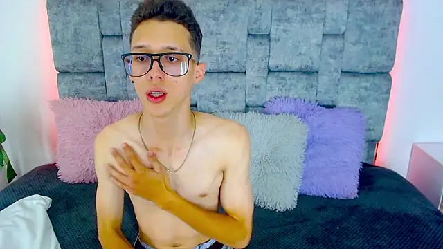 skinny bigcock02 online show from 02-22-25, 08:09