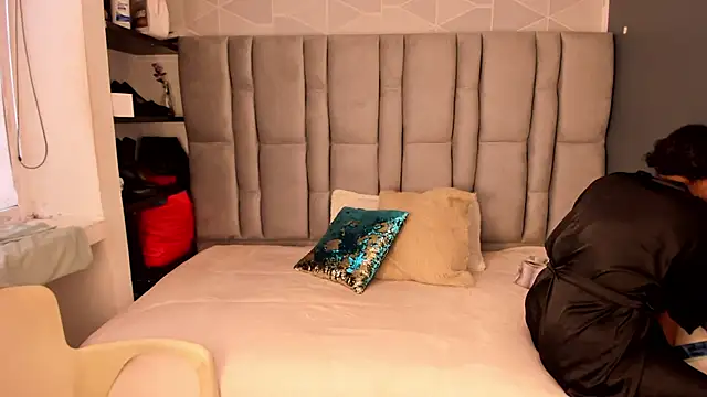 Natasha rose   online show from 11-13-25, 07:46