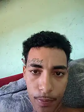 Snapshot of vertin07 chatting on 11-20-25, 12:16 vertin07 online show from 11-20-25, 12:16