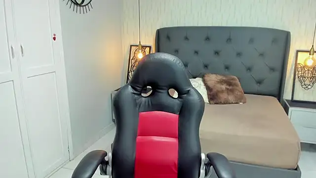 MEGANZARICK online show from 10-23-25, 07:56