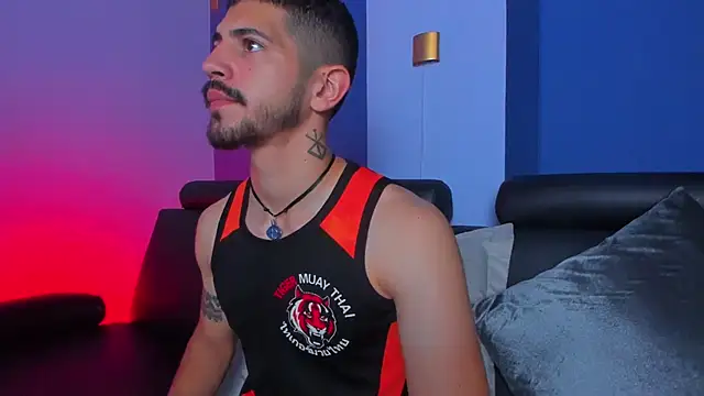 Snapshot of AlejandroStormm chatting on 10-29-25, 09:16 AlejandroStormm online show from 10-29-25, 09:16