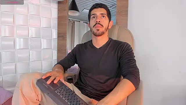 AlejandroStormm online show from 02-08-26, 03:32