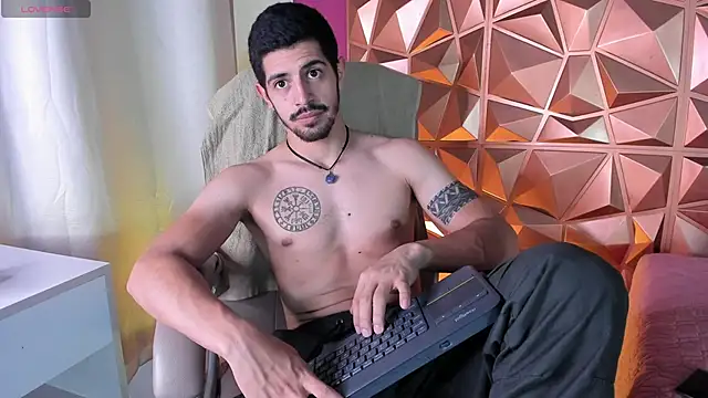 AlejandroStormm online show from 03-25-26, 04:51