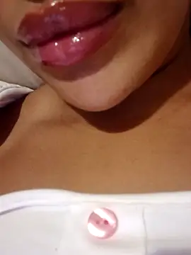 Sexlove1xo online show from 09-25-25, 12:03