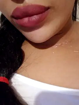 Sexlove1xo online show from 11-06-25, 02:34