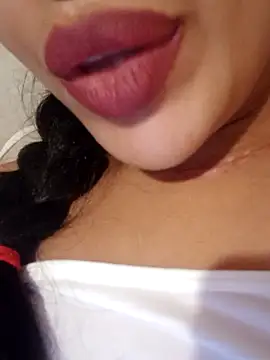 Sexlove1xo online show from 11-08-25, 02:34