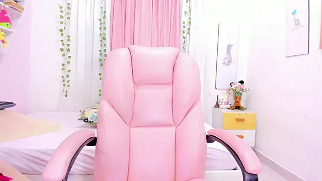 Emma lorense22 online show from 03-04-25, 07:11