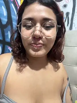 Maddy Jhonsson online show from 09-30-25, 02:16