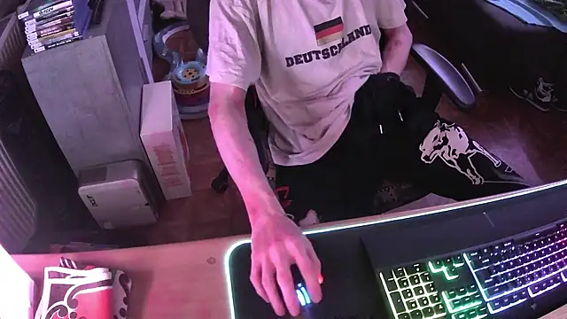 Snapshot of DerGeileLoveboy chatting on 12-05-25, 02:31 DerGeileLoveboy online show from 12-05-25, 02:31