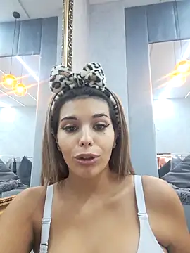 Snapshot of Bella_Posh chatting on 10-07-25, 04:53 Bella Posh online show from 10-07-25, 04:53