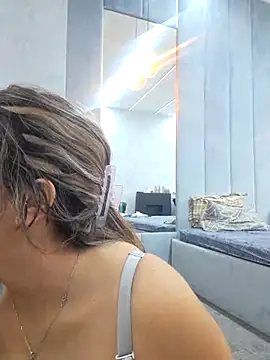 Snapshot of Bella_Posh chatting on 10-13-25, 07:41 Bella Posh online show from 10-13-25, 07:41