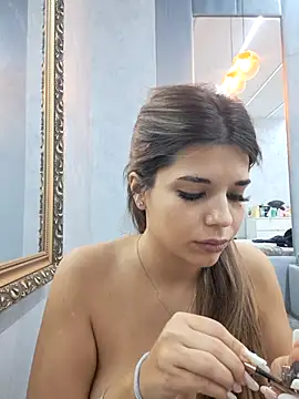 Snapshot of Bella_Posh chatting on 11-05-25, 05:40 Bella Posh online show from 11-05-25, 05:40