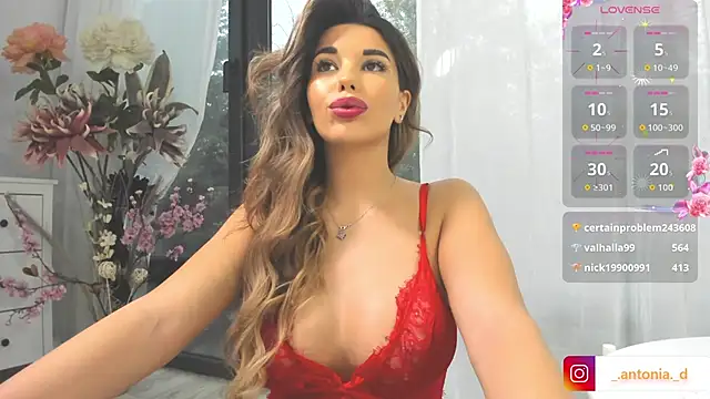 Snapshot of Bella_Posh chatting on 11-10-25, 06:23 Bella Posh online show from 11-10-25, 06:23