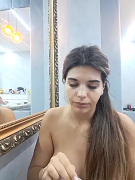 Snapshot of Bella_Posh chatting on 11-13-25, 05:39 Bella Posh online show from 11-13-25, 05:39