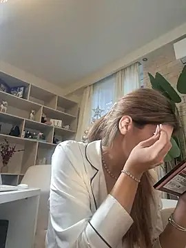 Bella Posh online show from 01-10-26, 06:48