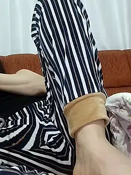 Snapshot of BUSE8821 chatting on 02-10-26, 04:16 BUSE8821 online show from 02-10-26, 04:16