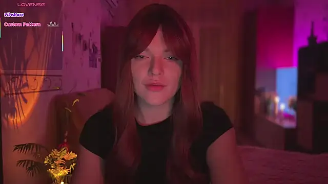 Snapshot of CherryRed_Girl chatting on 05-11-26, 11:13 CherryRed Girl online show from 05-11-26, 11:13