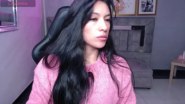 Isabella Collen v online show from 11-17-25, 01:06