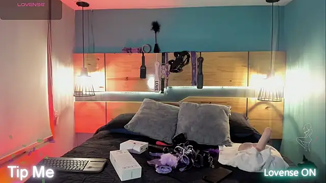 ChloeAllennn online show from 11-06-25, 11:44