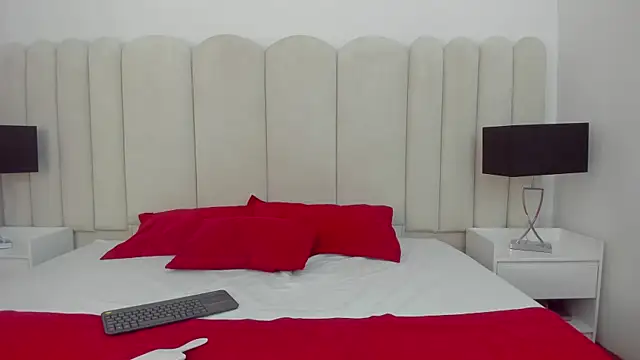 Antonella Smiith  online show from 03-31-26, 03:56