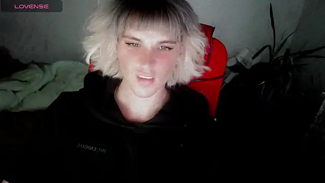 Snapshot of hellenspellman chatting on 09-09-25, 04:28 hellenspellman online show from 09-09-25, 04:28