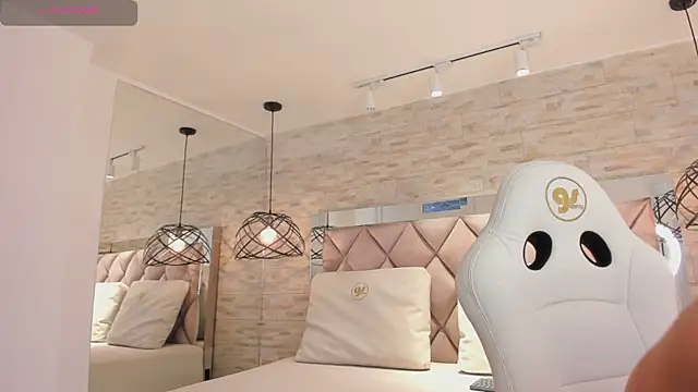 celene midnight online show from 03-10-25, 06:56