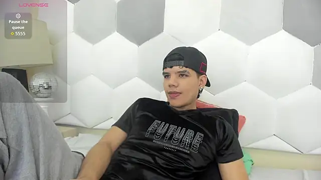 Axel Forte online show from 10-17-25, 01:14