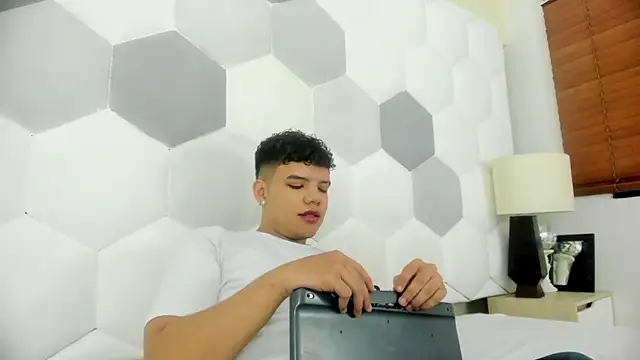 Axel Forte online show from 03-21-26, 02:09