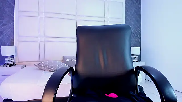 Ivaannaa  online show from 03-17-26, 01:14