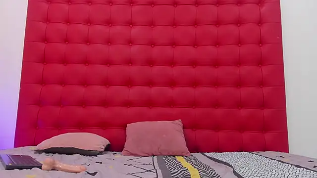 Snapshot of Maite_Smith_ chatting on 03-04-25, 03:04 Maite Smith online show from 03-04-25, 03:04