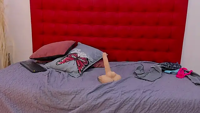 Snapshot of Maite_Smith_ chatting on 03-20-25, 06:42 Maite Smith online show from 03-20-25, 06:42