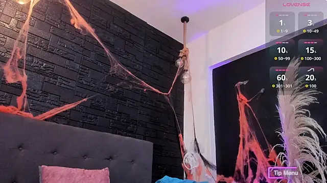 Snapshot of Maite_Smith_ chatting on 10-30-25, 12:17 Maite Smith online show from 10-30-25, 12:17