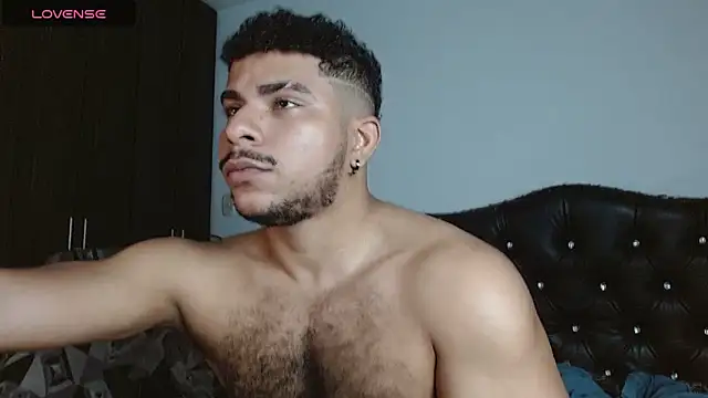 Snapshot of Javier_Hot27 chatting on 02-26-26, 03:00 Javier Hot27 online show from 02-26-26, 03:00