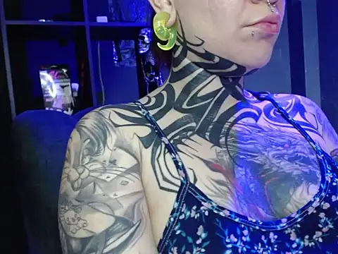 Snapshot of Pandora_9666 chatting on 11-28-25, 01:19 Pandora 9666 online show from 11-28-25, 01:19