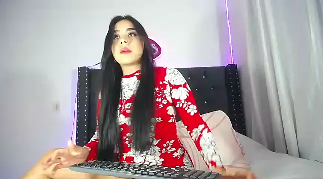 Snapshot of AprilHotty chatting on 03-16-25, 10:31 AprilHotty online show from 03-16-25, 10:31