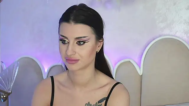 Alice Voss online show from 12-14-25, 07:36