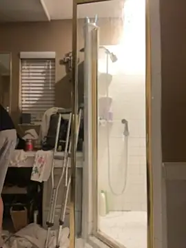 Polaroid White online show from 11-01-25, 02:57