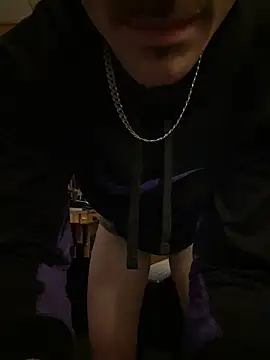 Polaroid White online show from 11-11-25, 11:38