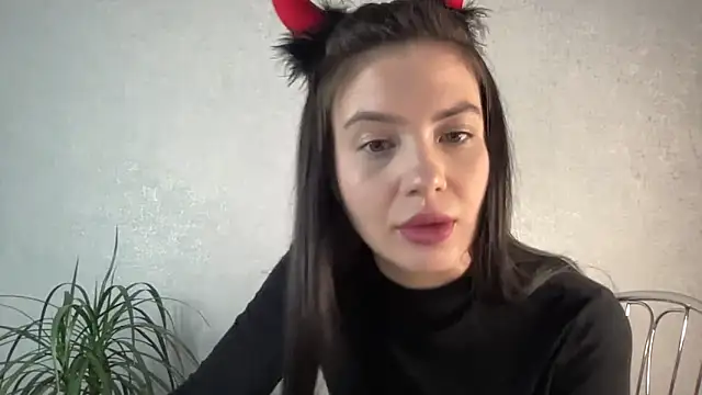 Snapshot of Just_Scarlet_ chatting on 03-14-25, 11:23 Just Scarlet online show from 03-14-25, 11:23