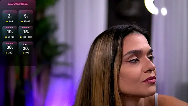 Snapshot of RobertaRosetti chatting on 10-07-25, 08:22 RobertaRosetti online show from 10-07-25, 08:22