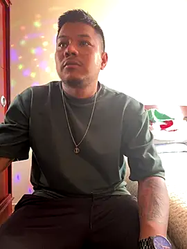 Saipuer31 online show from 12-17-25, 06:58