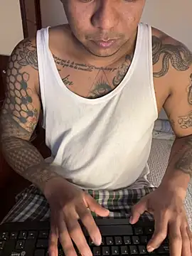 Snapshot of Saipuer31 chatting on 07-16-26, 04:35 Saipuer31 online show from 07-16-26, 04:35