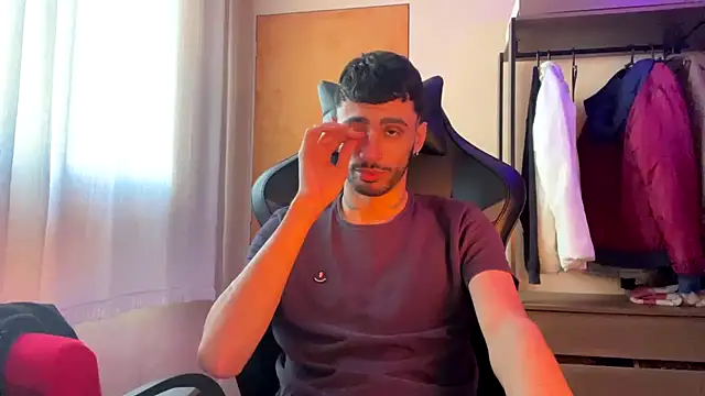 Snapshot of iendriw chatting on 09-09-25, 05:34 iendriw online show from 09-09-25, 05:34