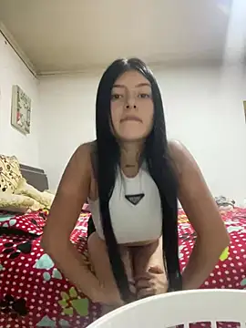 Snapshot of Alexandra090 chatting on 02-24-25, 02:40 Alexandra090 online show from 02-24-25, 02:40