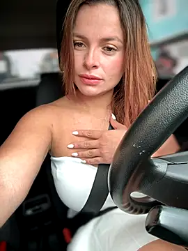 Snapshot of gynna_kimera chatting on 10-27-25, 12:53 gynna kimera online show from 10-27-25, 12:53