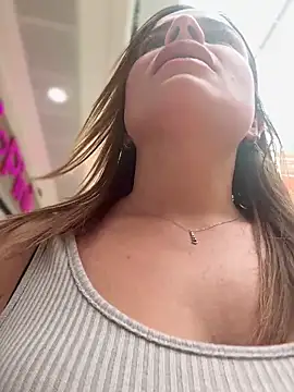 Snapshot of gynna_kimera chatting on 11-12-25, 05:13 gynna kimera online show from 11-12-25, 05:13