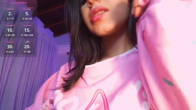 hannah thomson  online show from 03-17-25, 10:28