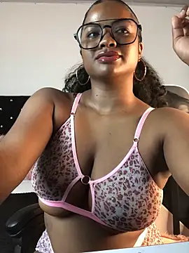 Snapshot of ValerieBlakee chatting on 05-20-26, 04:35 ValerieBlakee online show from 05-20-26, 04:35