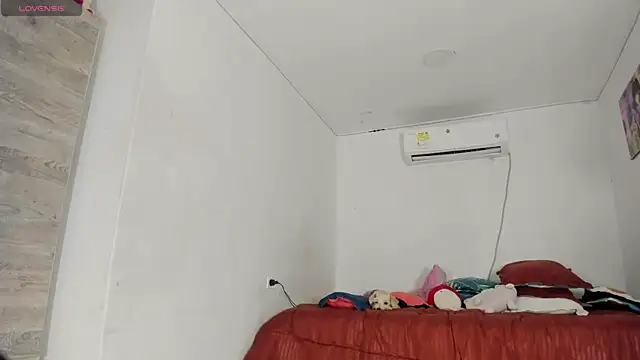 Snapshot of flor_herrera01 chatting on 10-02-25, 06:31 flor herrera01 online show from 10-02-25, 06:31